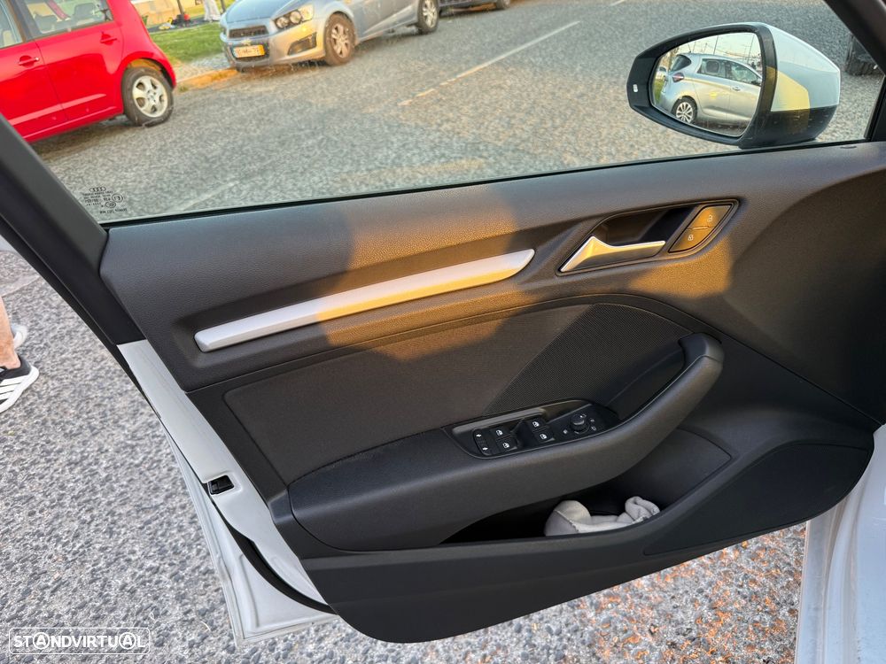Audi A3 Sportback 1.6 TDI - 12