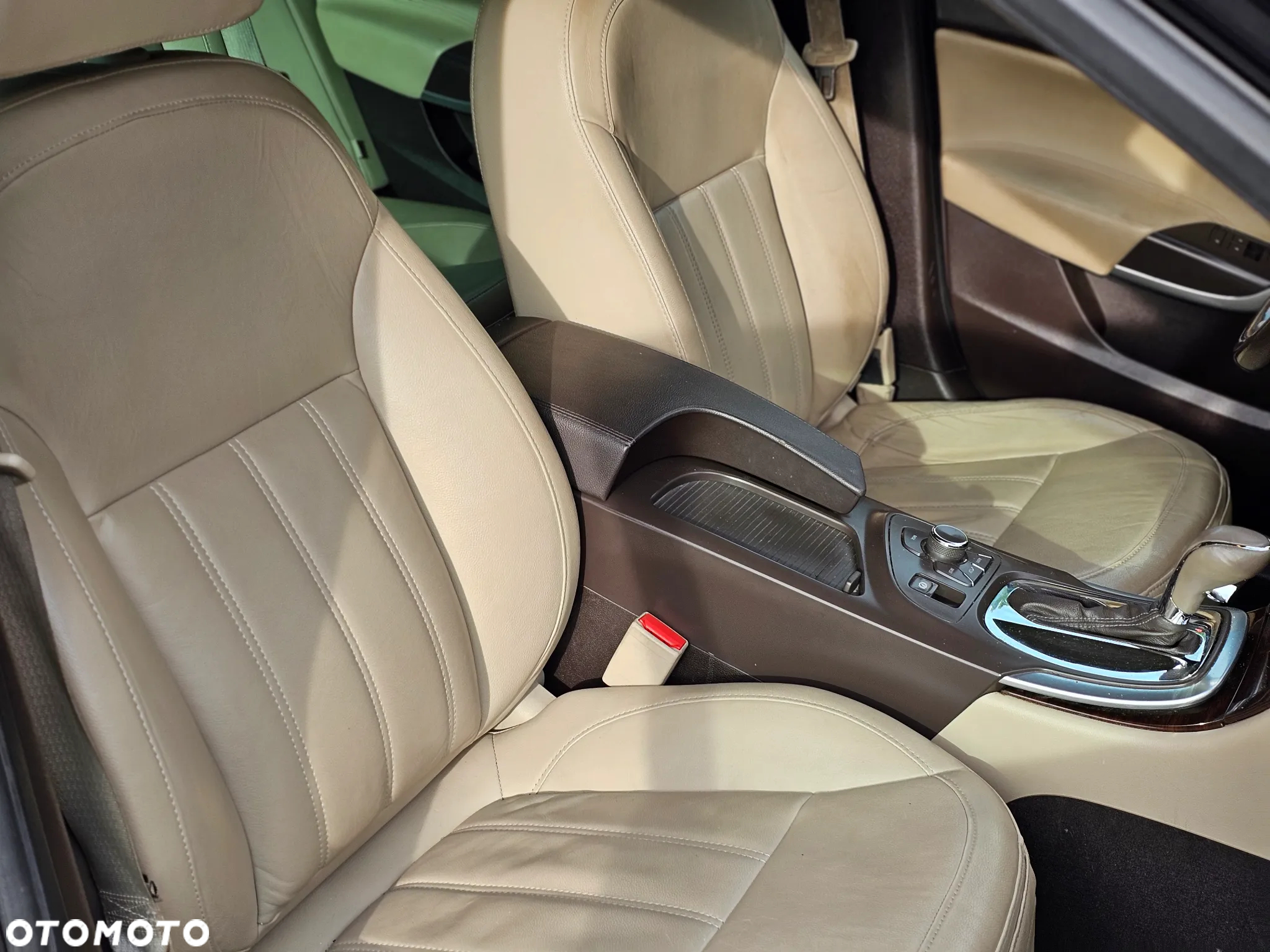 Opel Insignia - 10