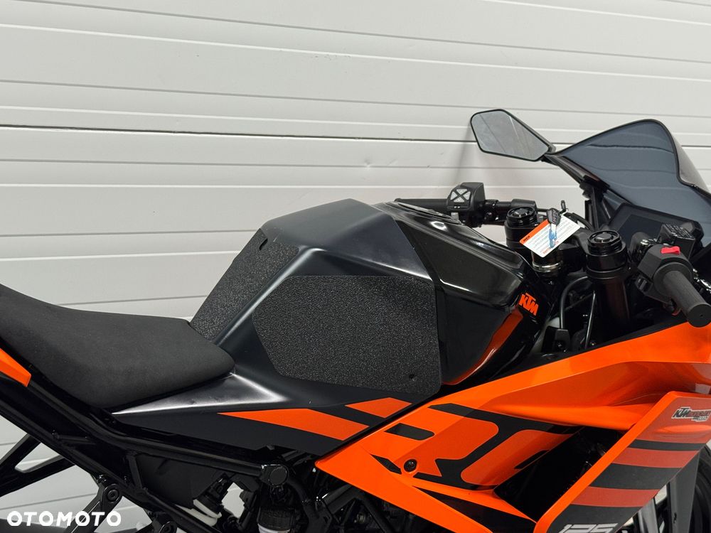 KTM RC 125 - 6