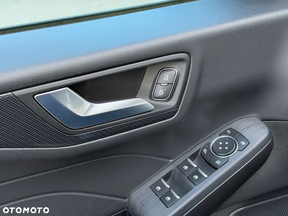 Ford Kuga - 22