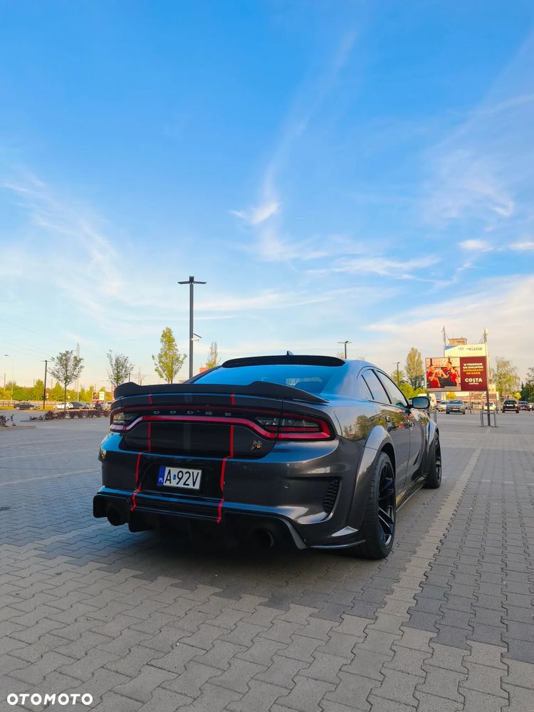 Dodge Charger 6.4 Scat Pack Widebody - 3