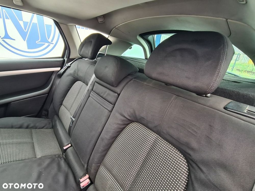 Peugeot 407 2.0 HDi Premium - 19