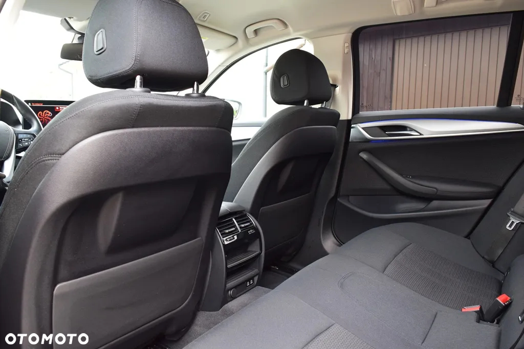 BMW Seria 5 - 35
