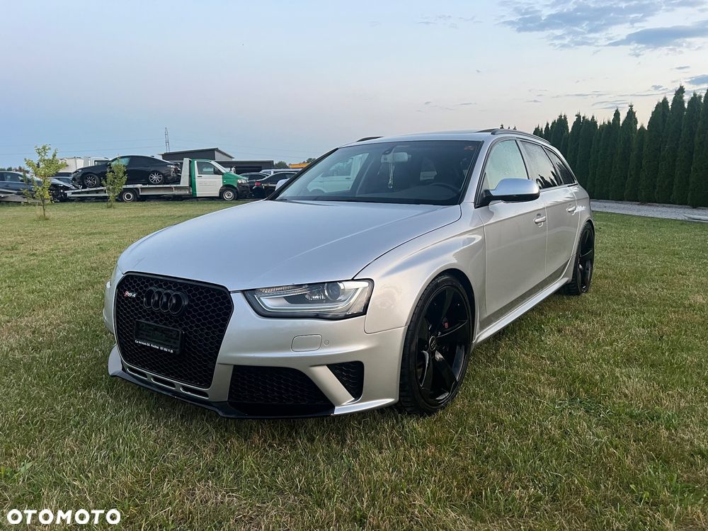 Audi RS4 Avant - 23