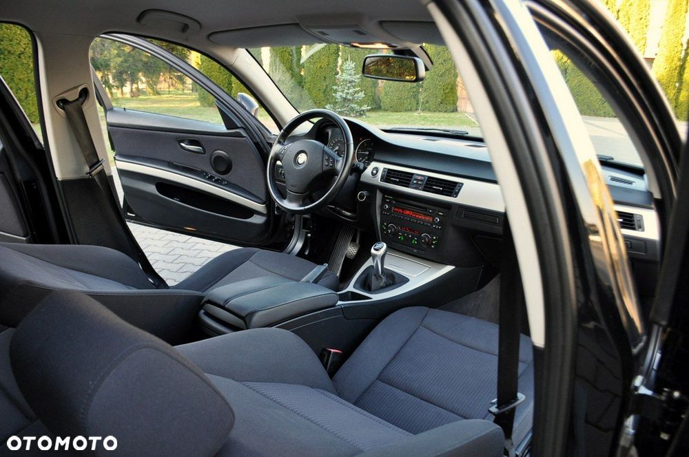 BMW Seria 3 - 23