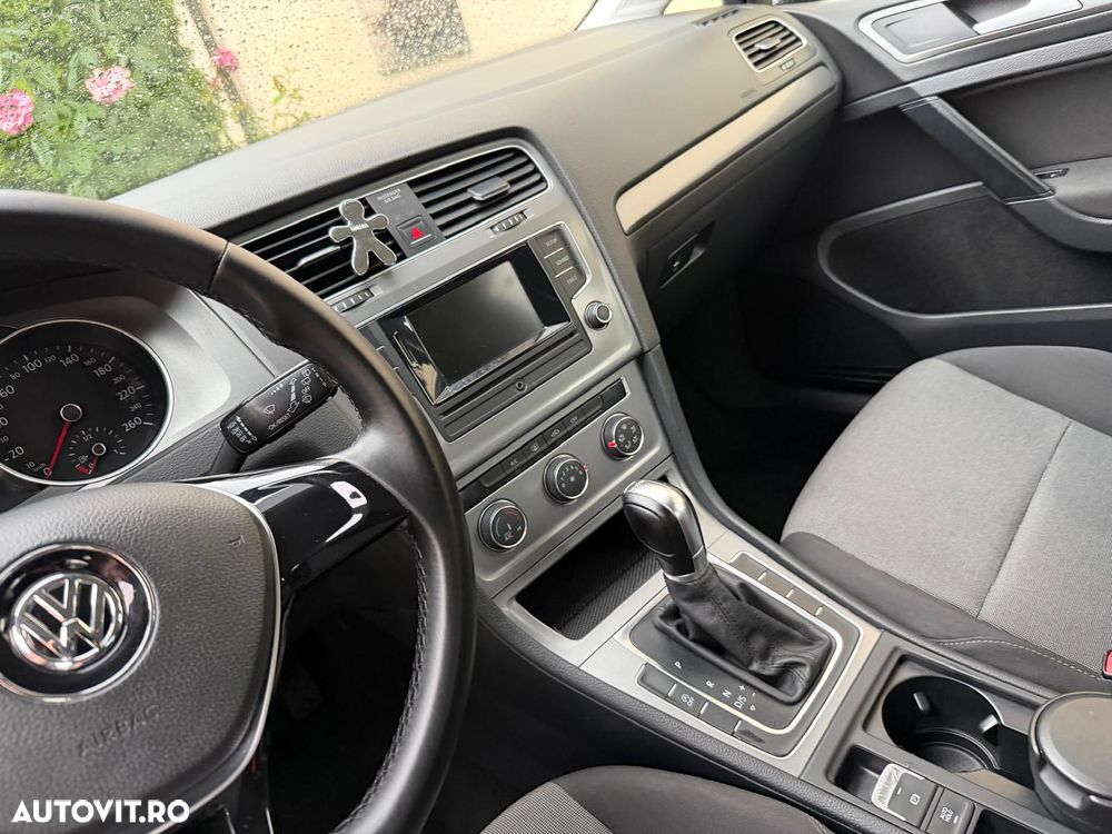 Volkswagen Golf 1.6 TDI BlueMotion Technology DSG Comfortline - 8