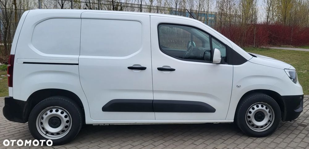 Opel COMBO - 8