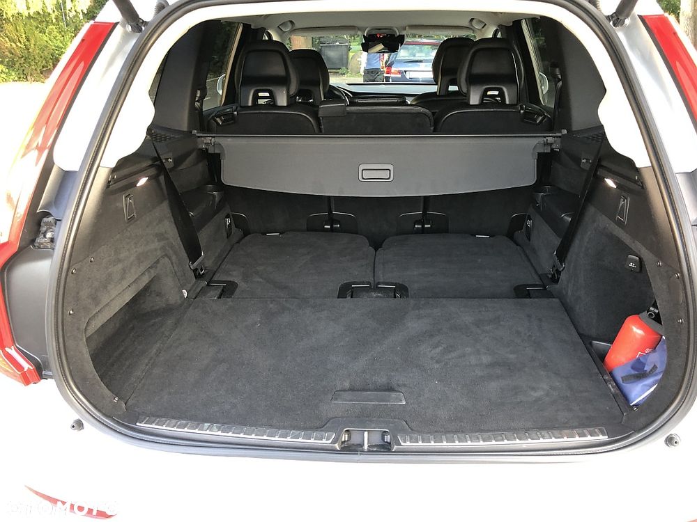 Volvo XC 90 B5 D AWD Momentum 7os - 27