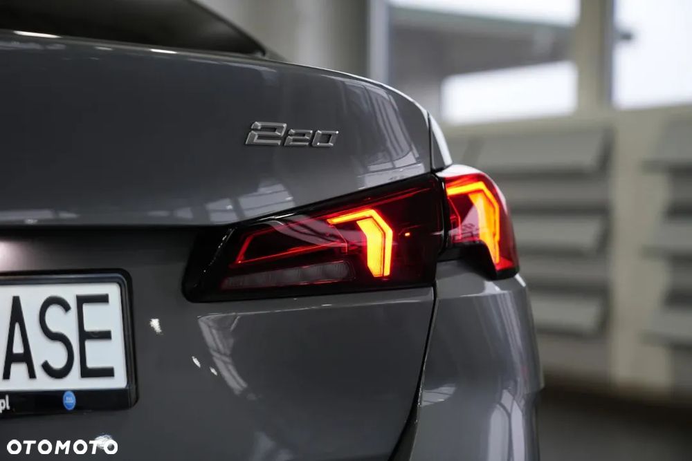 BMW Seria 2 220i mHEV M Sport sport - 10