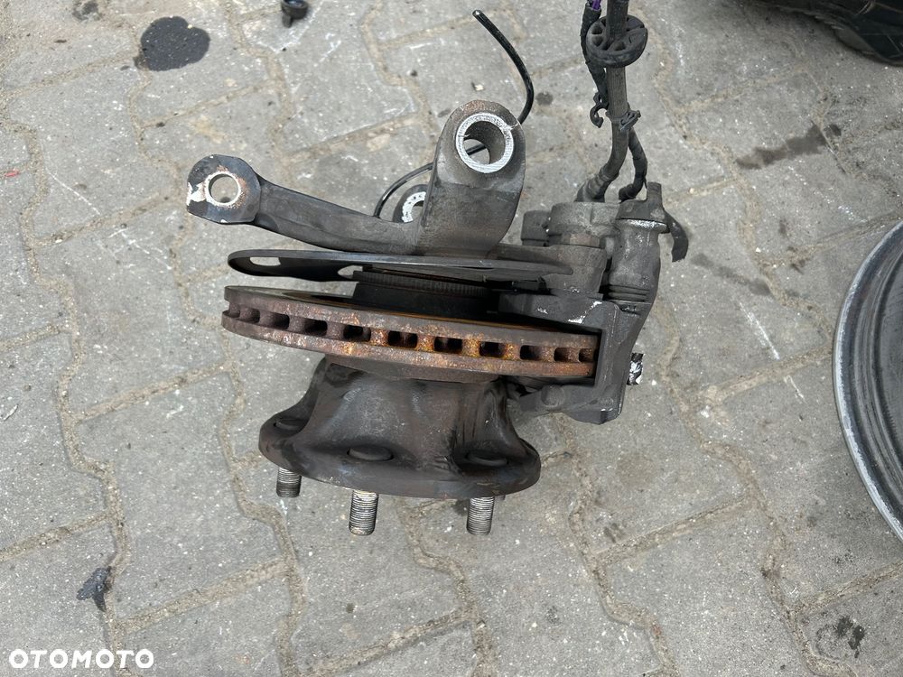 Iveco Daily VI 2021 zwrotnica lewa prawa 3.0 bliźniak zacisk piasta - 10