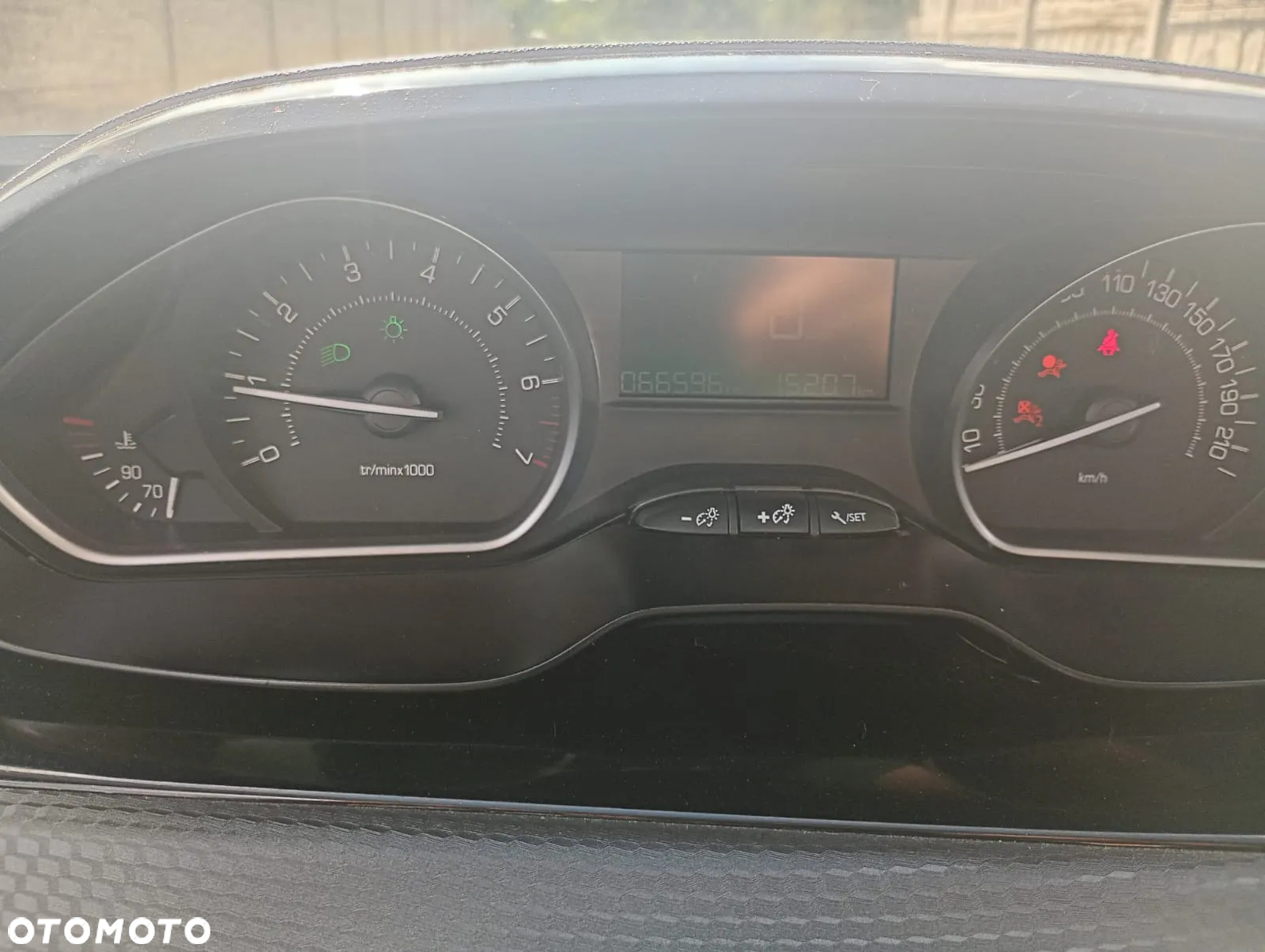 Peugeot 2008 PureTech 82 Active - 11