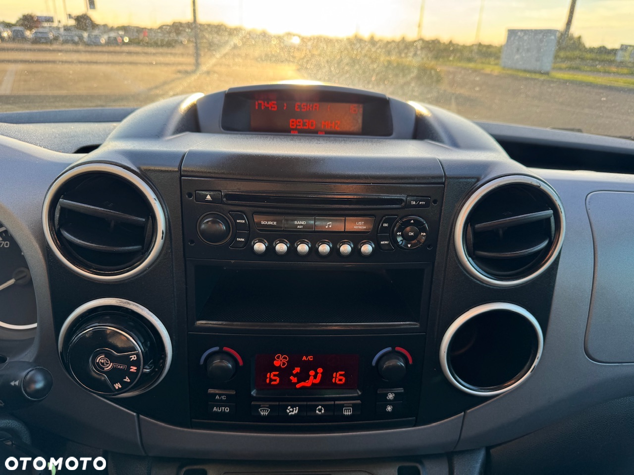 Citroën Berlingo e-HDi 90 FAP EGS6 Multispace Exclusive - 23
