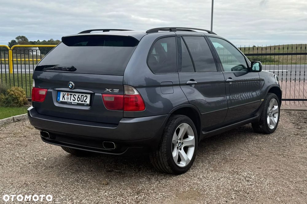 BMW X5 3.0 i - 8