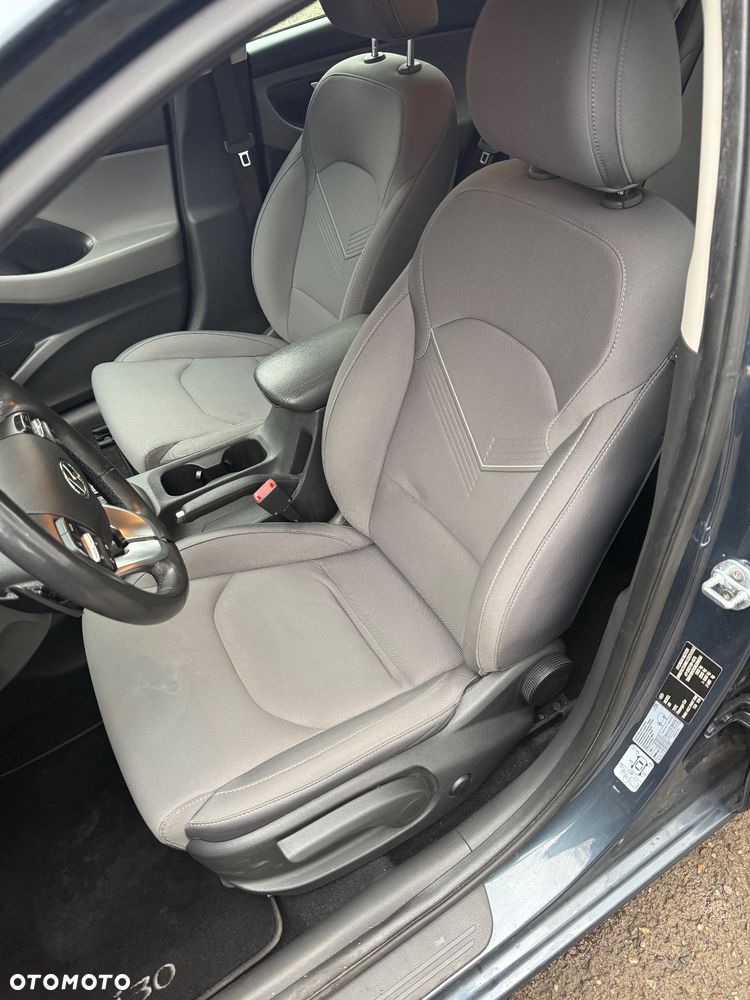 Hyundai i30 1.5 T-GDI 48V Premium DCT - 13