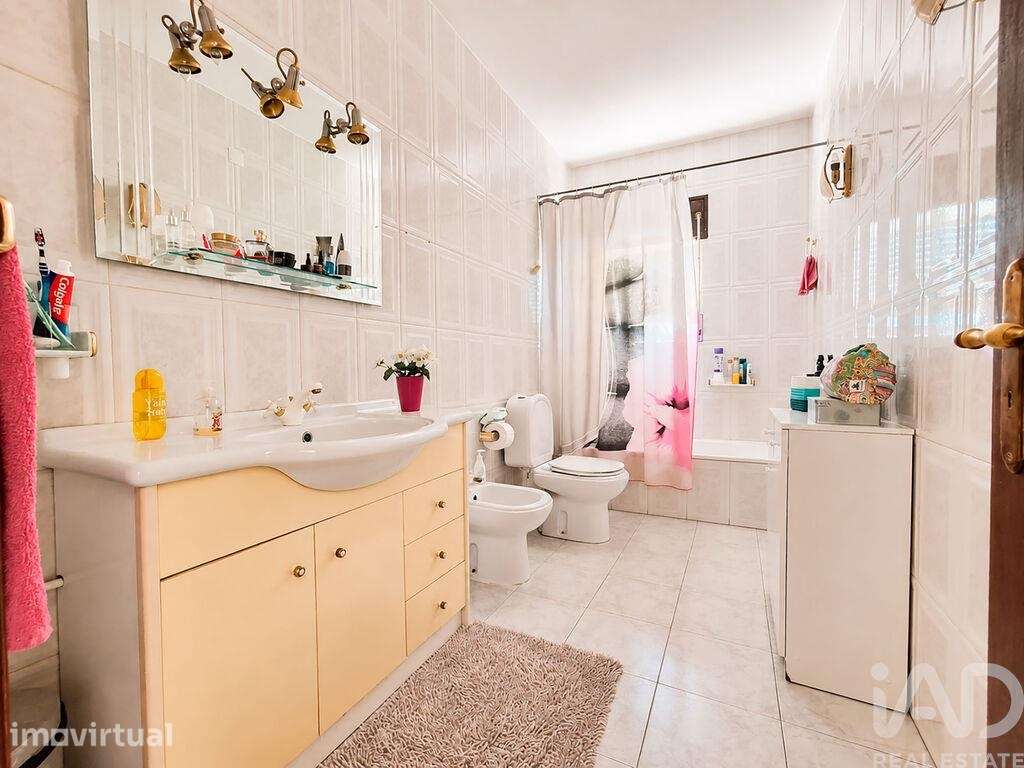 Prédio em Comenda de 334 m2 - Grande imagem: 5/14