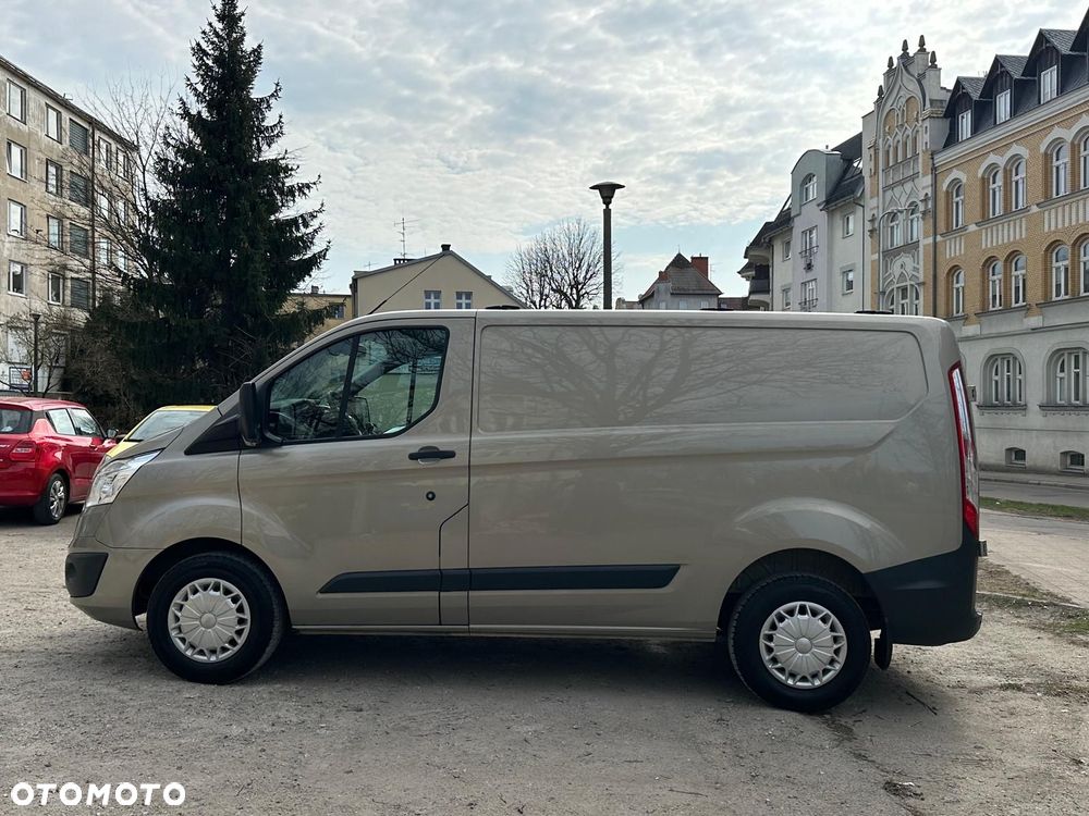 Ford TRANSIT CUSTOM - 16