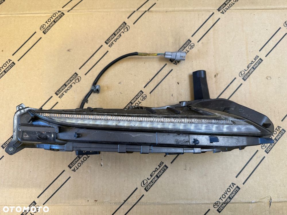 Lampa DRL prawa, lewa Lexus RC200t/ RC350/ RCF 14-19r. - 4