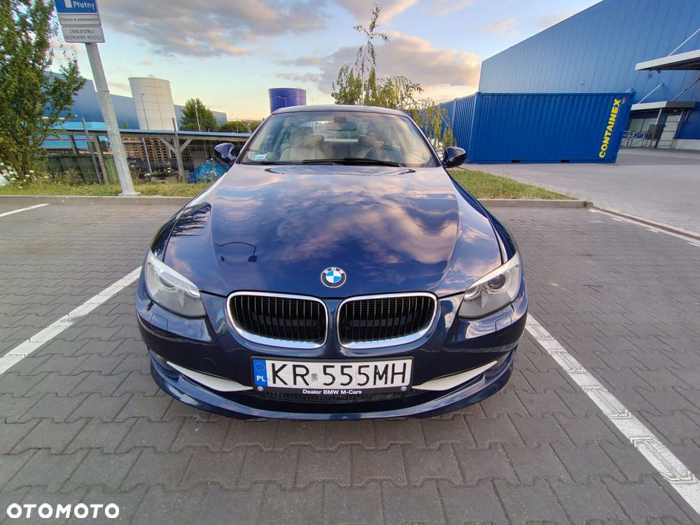 BMW Seria 3 320i - 5