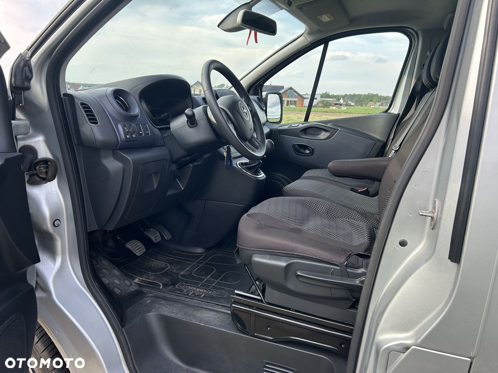 Opel Vivaro - 11