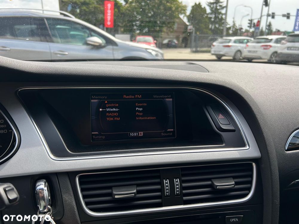 Audi A4 Avant 2.0 TDI DPF clean diesel multitronic S line Sportpaket - 28