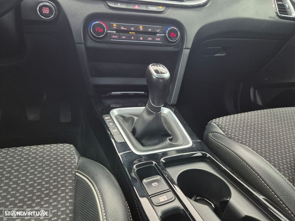 Kia XCeed 1.6 CRDi MHEV Tech+SRF - 16