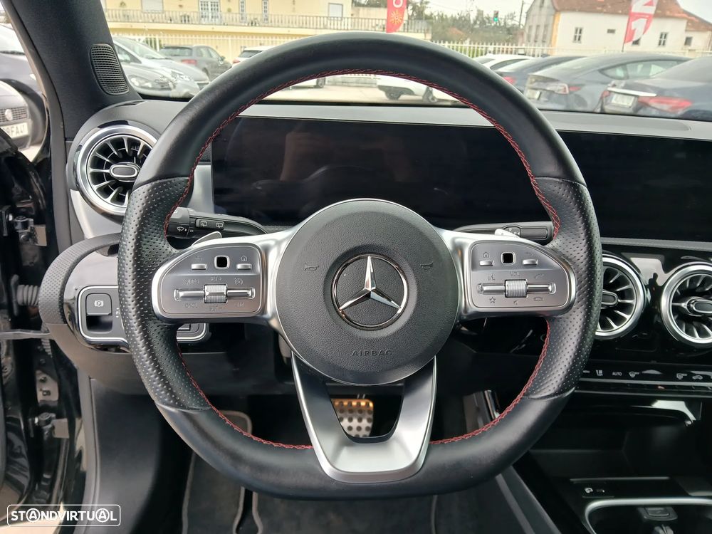 Mercedes-Benz A 250 e 8G-DCT AMG Line - 18