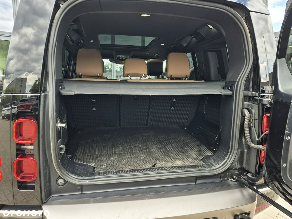 Land Rover Defender - 19