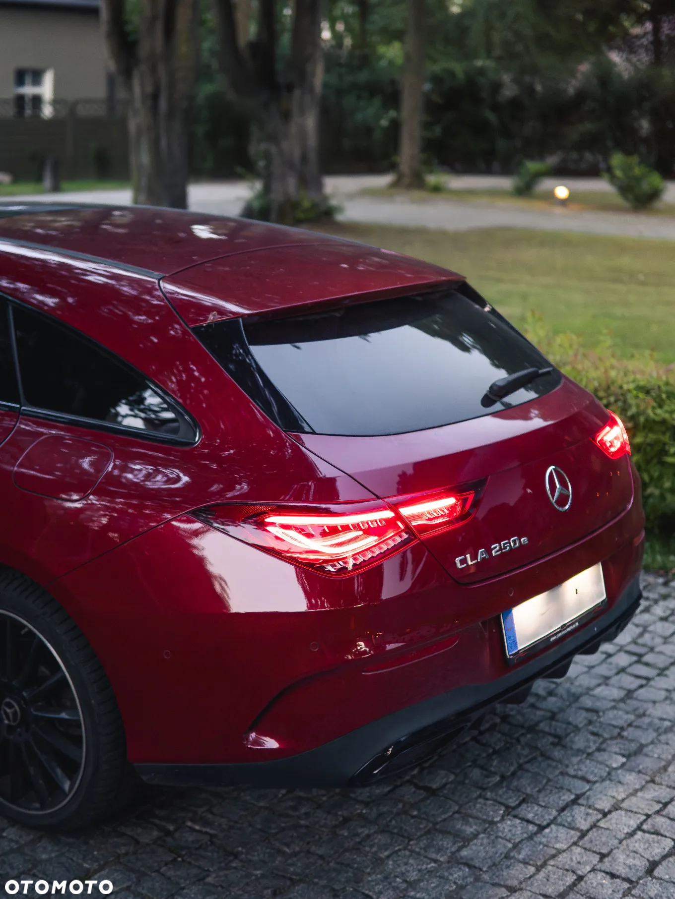 Mercedes-Benz CLA 250 E AMG Line 8G-DCT - 3