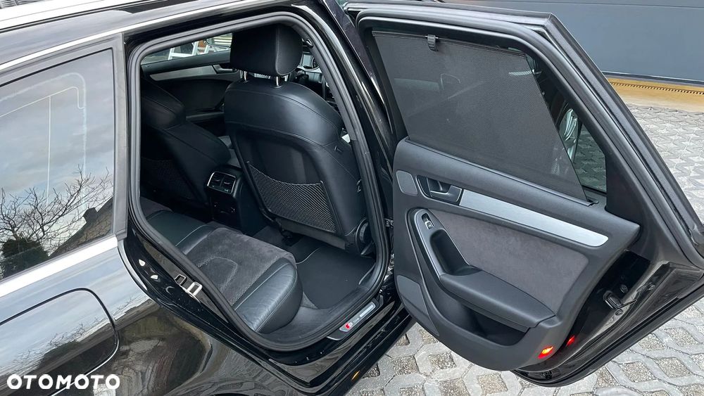 Audi A4 Avant 2.0 TDI DPF S line Sportpaket - 19