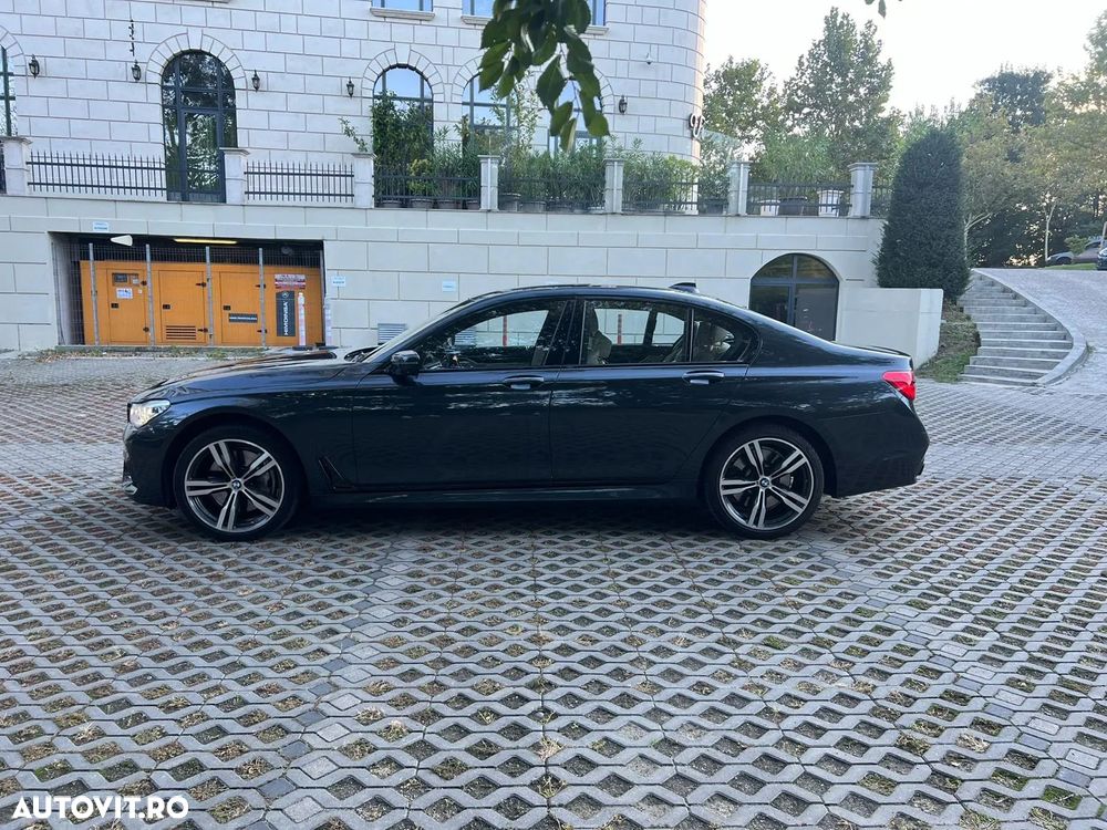 BMW Seria 7 750i xDrive Edition Exclusive - 12