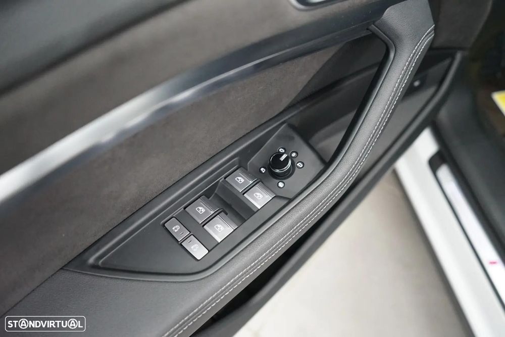 Audi e-tron 50 quattro S line - 25