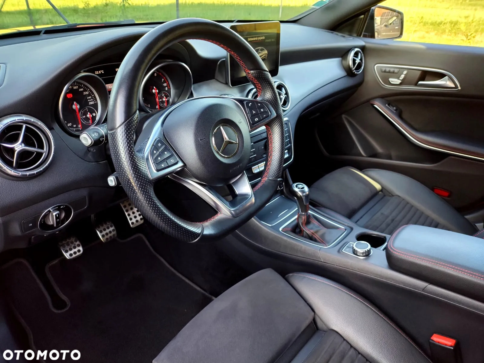 Mercedes-Benz CLA 180 AMG Line - 18