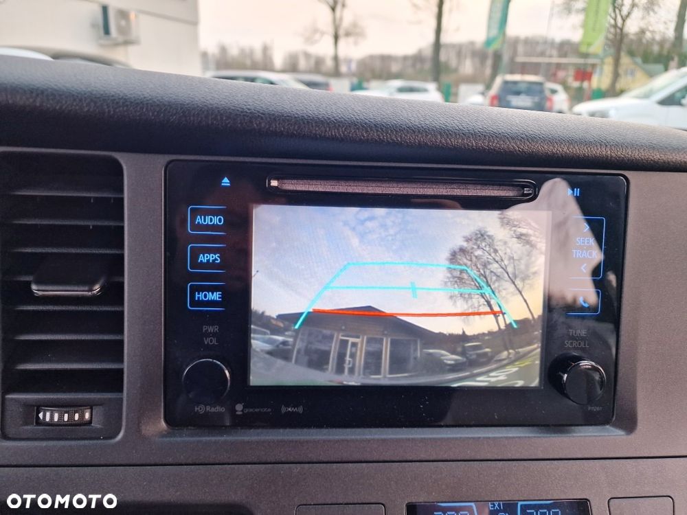Toyota Sienna - 33