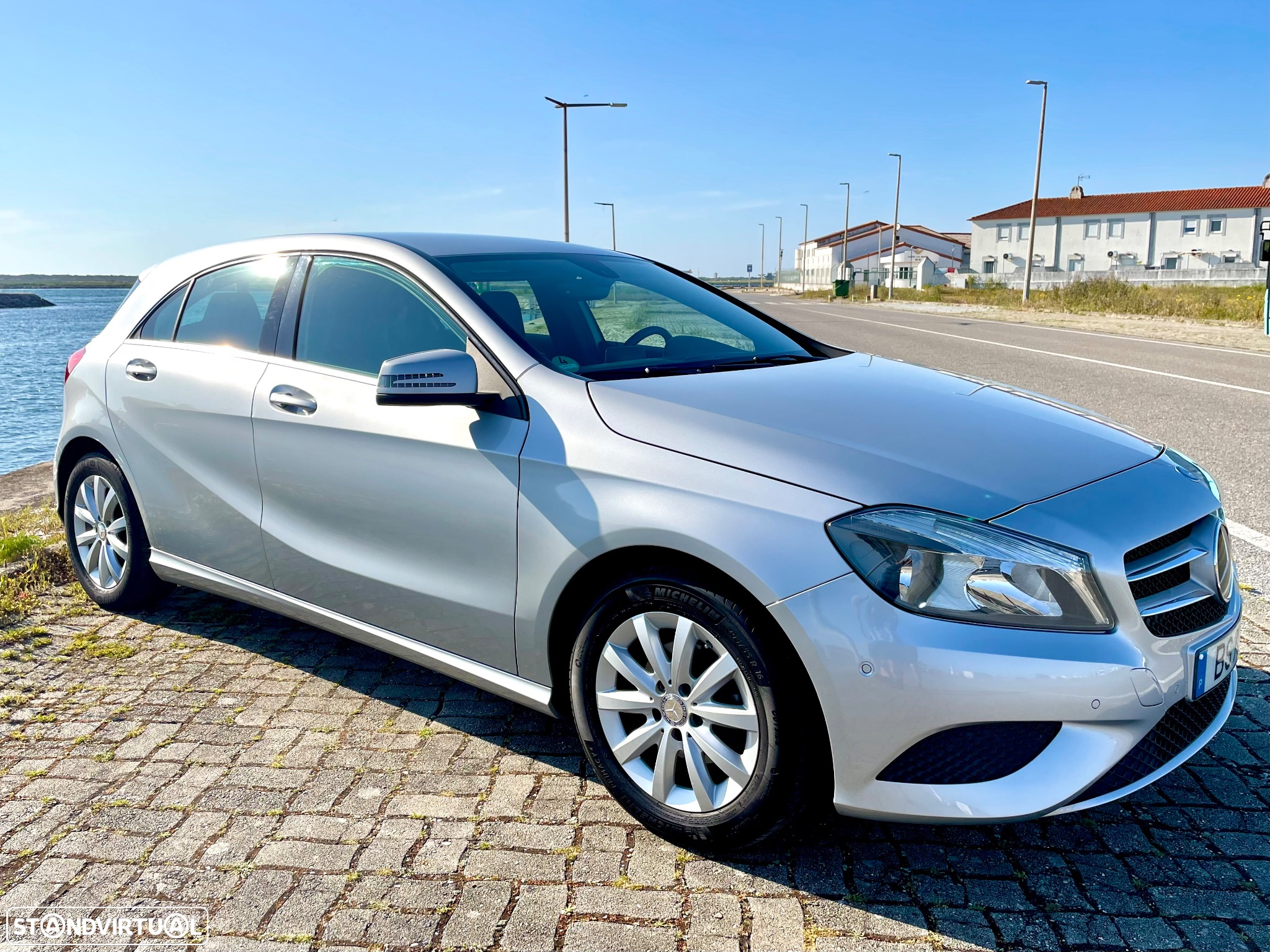 Mercedes-Benz A 180 - 4