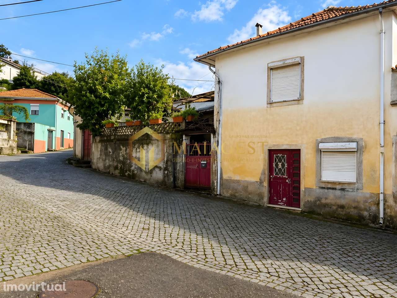 Moradia T3 para Reabilitar em Perosinho com Jardim e Garagem - Grande imagem: 2/24