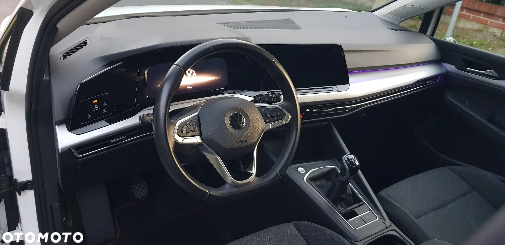 Volkswagen Golf - 25