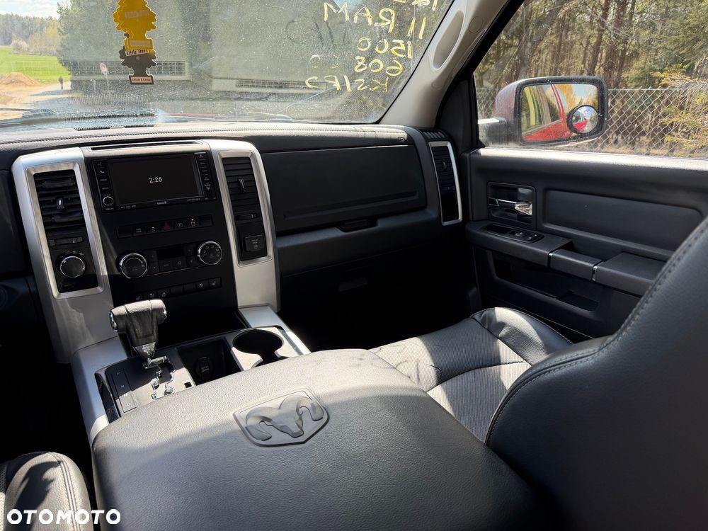 Dodge RAM 5.7 4x4 - 21