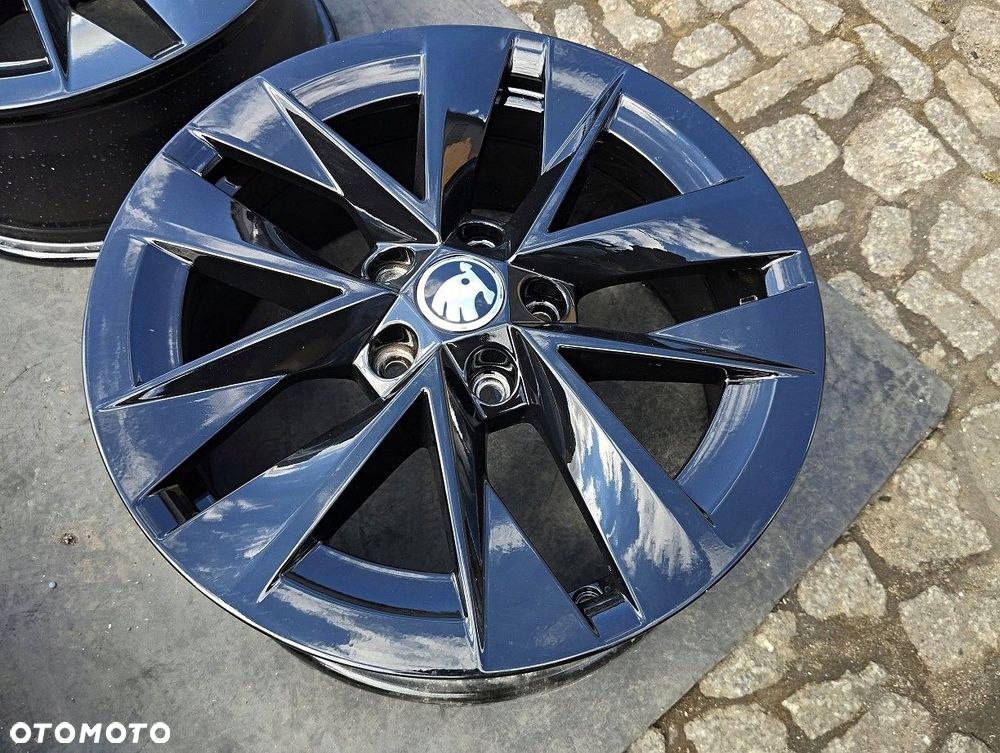 Felgi Alu 5x112 17 5E3 Octavia Skoda OE - 5