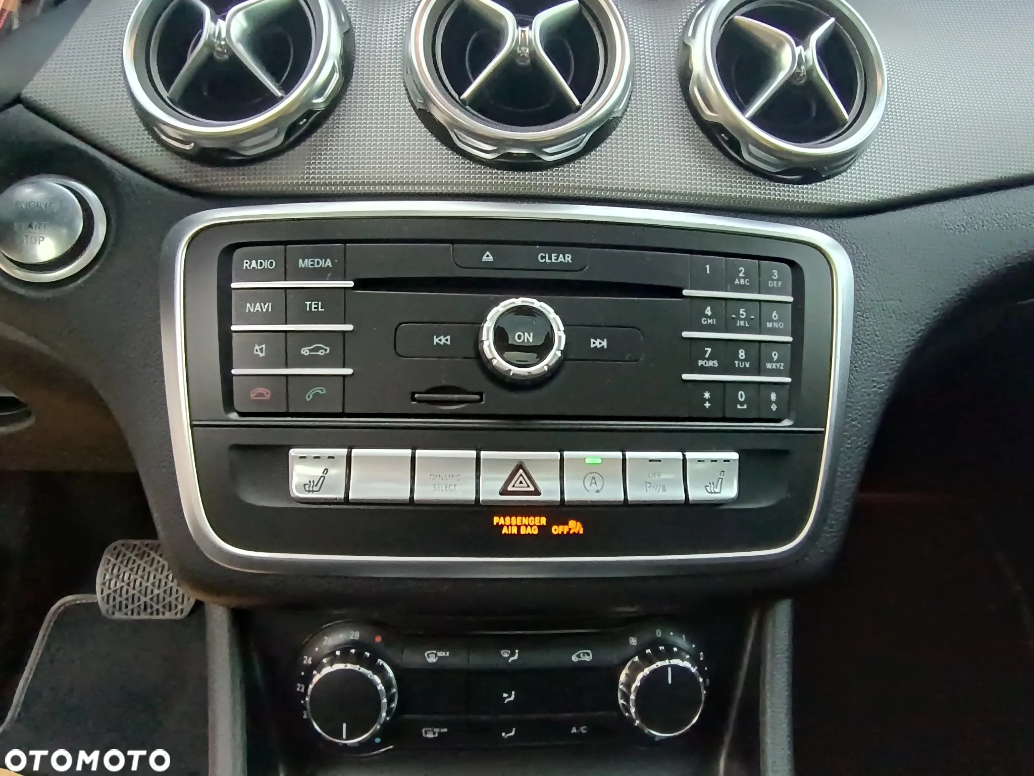 Mercedes-Benz GLA 200 7G-DCT UrbanStyle Edition - 13