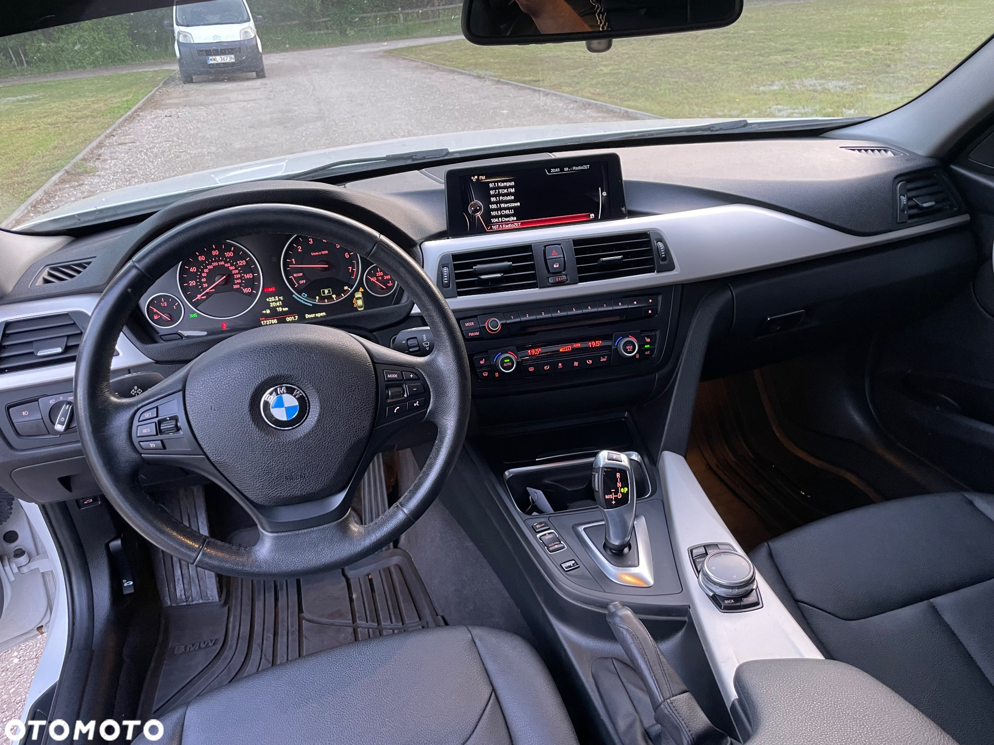 BMW Seria 3 320i Touring xDrive - 15