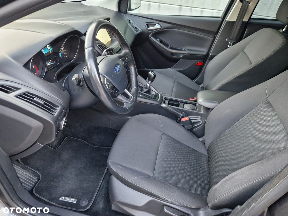 Ford Focus - 17