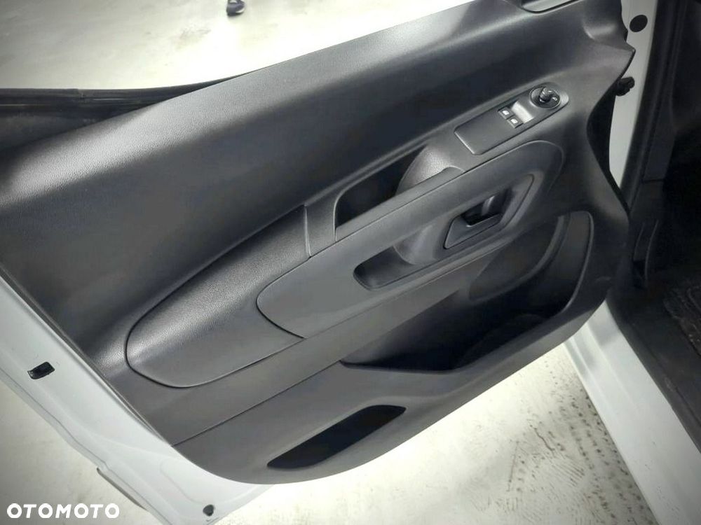 Toyota Proace City - 13