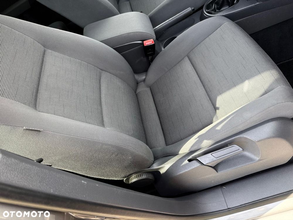 Volkswagen Touran 1.6 Freestyle - 24