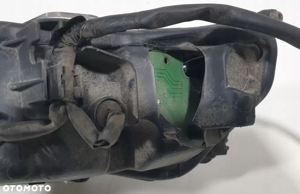Lexus RX Halogen Prawy MDE1335444R - 3