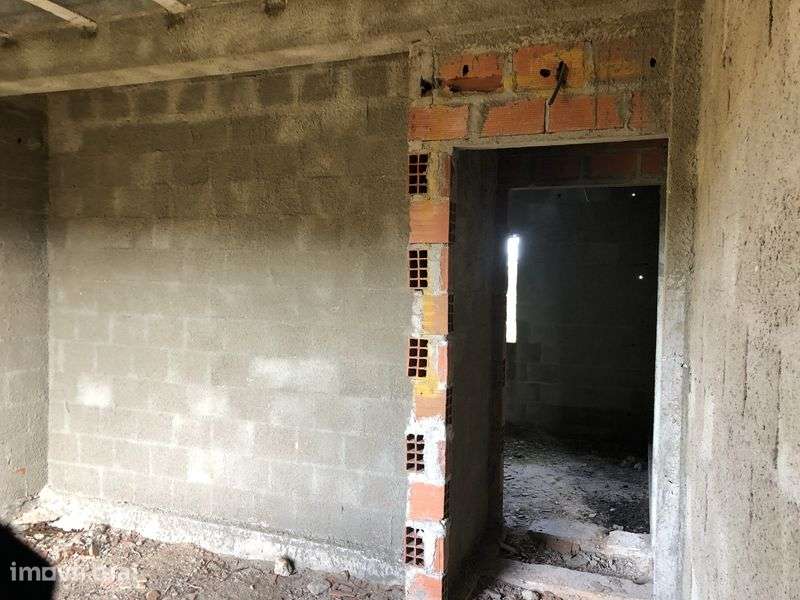 Quinta rustica 4320 m , com moardia t3 c permissao para finalizar obra - Grande imagem: 3/11