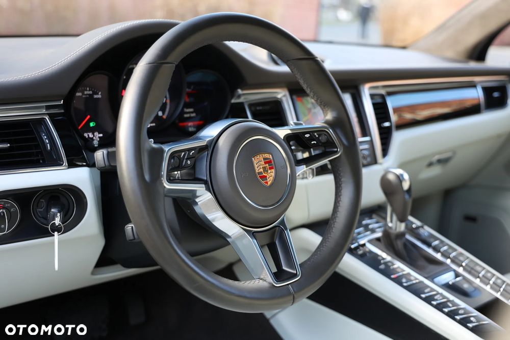 Porsche Macan - 9