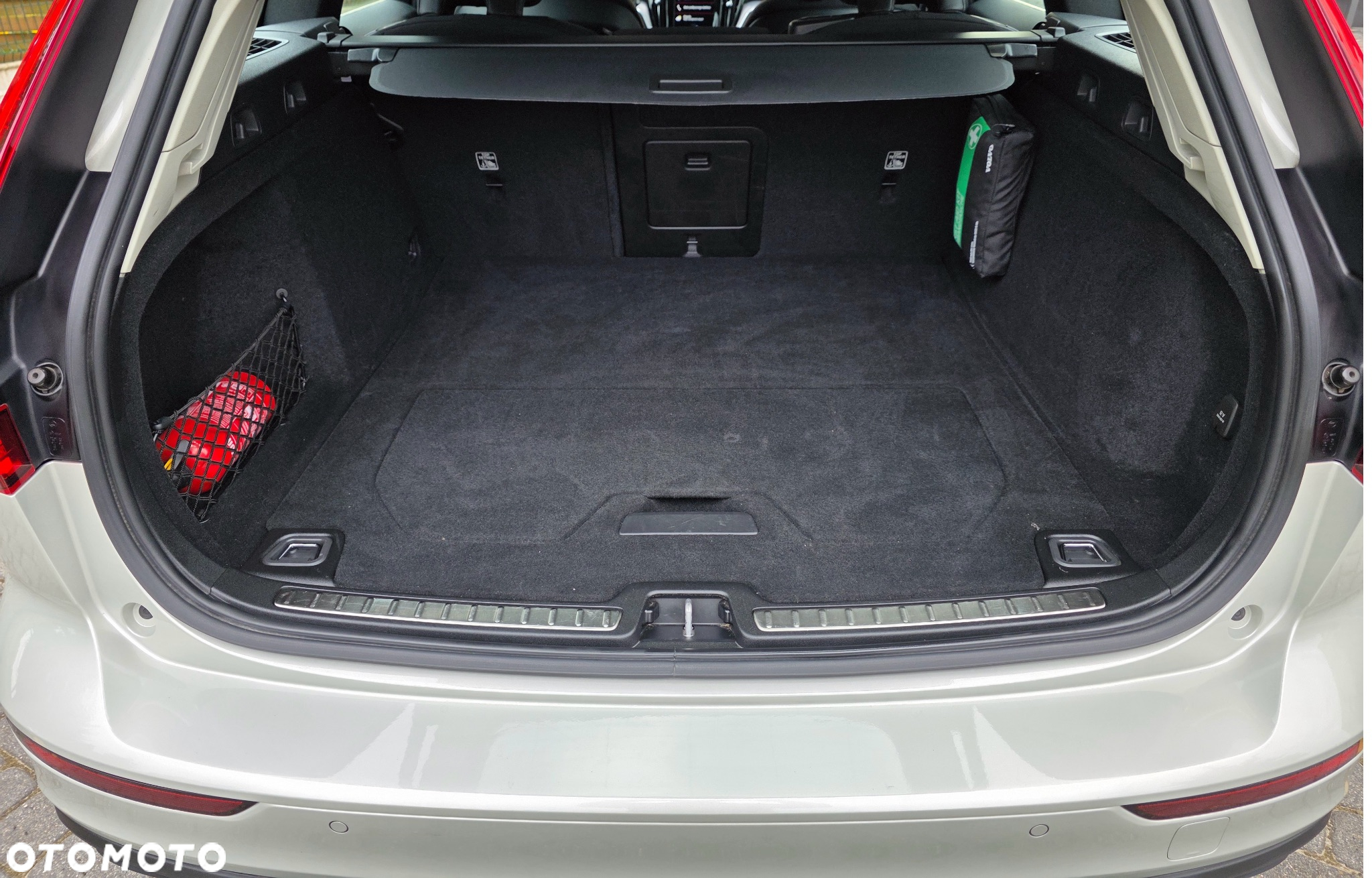 Volvo V60 D4 Momentum Pro - 20
