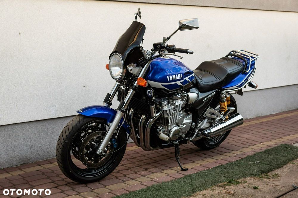 Yamaha XJR - 7