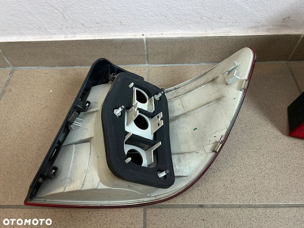 LAMPA TYŁ TYLNA PRAWA LEWA MERCEDES B KLASA W245 - 7