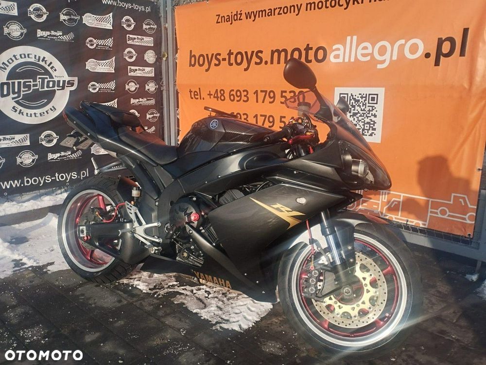 Yamaha R1 - 1